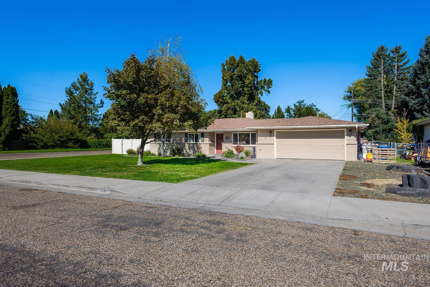 448 W bird, Nampa, Idaho 83686, 3 Bedrooms, 1.5 Bathrooms, Residential For Sale, Price $395,000,MLS 99002748