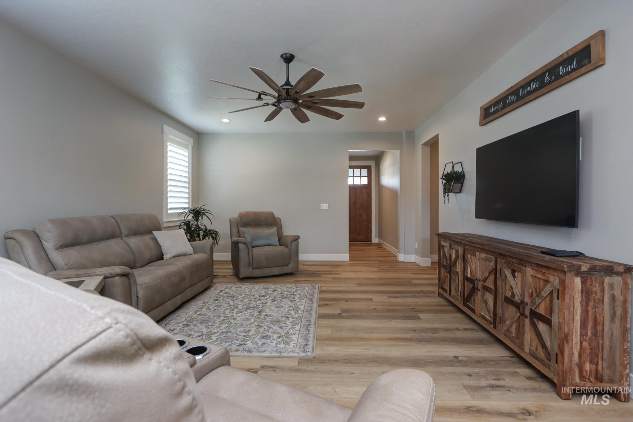 2649 Laidlaw Dr, Emmett, Idaho 83617, 2 Bedrooms, 2 Bathrooms, Residential For Sale, Price $595,000,MLS 99002749