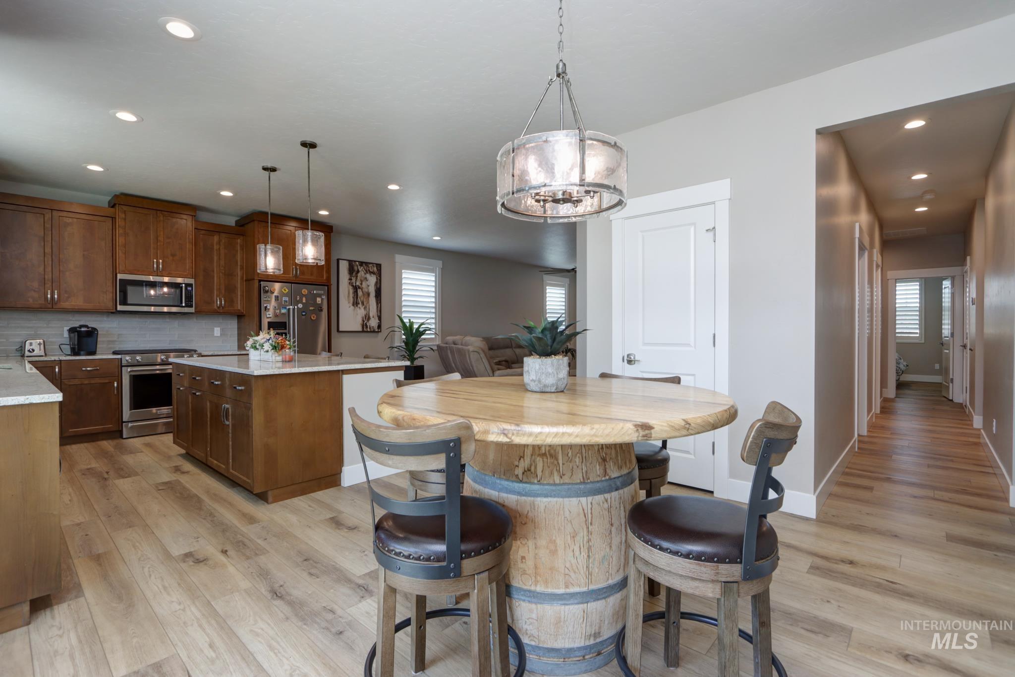 2649 Laidlaw Dr, Emmett, Idaho 83617, 2 Bedrooms, 2 Bathrooms, Residential For Sale, Price $595,000,MLS 99002749