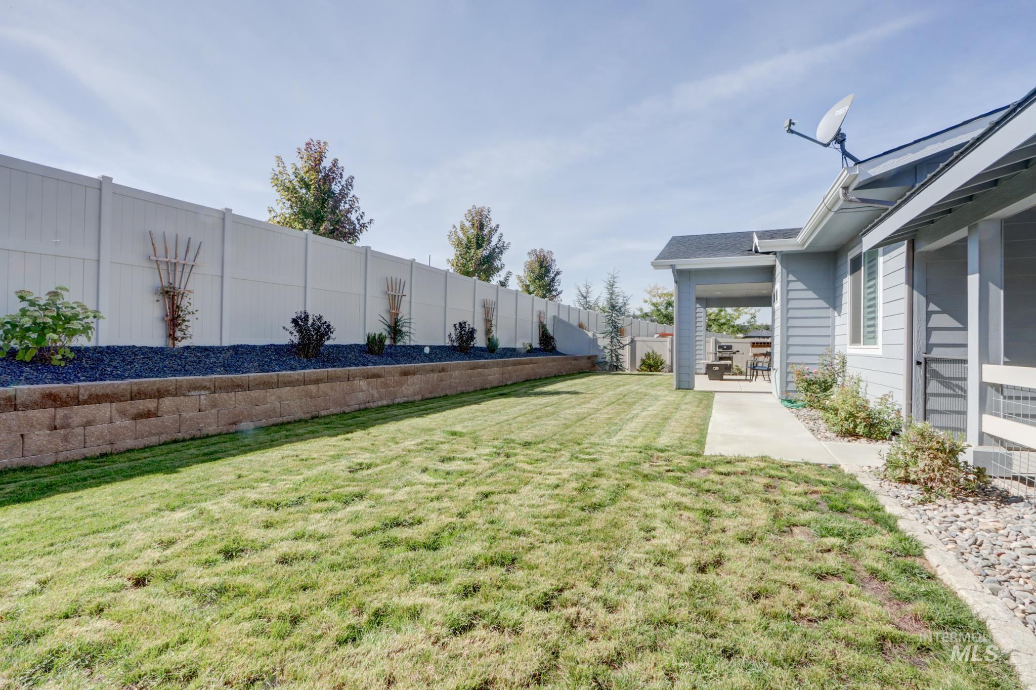 2649 Laidlaw Dr, Emmett, Idaho 83617, 2 Bedrooms, 2 Bathrooms, Residential For Sale, Price $595,000,MLS 99002749