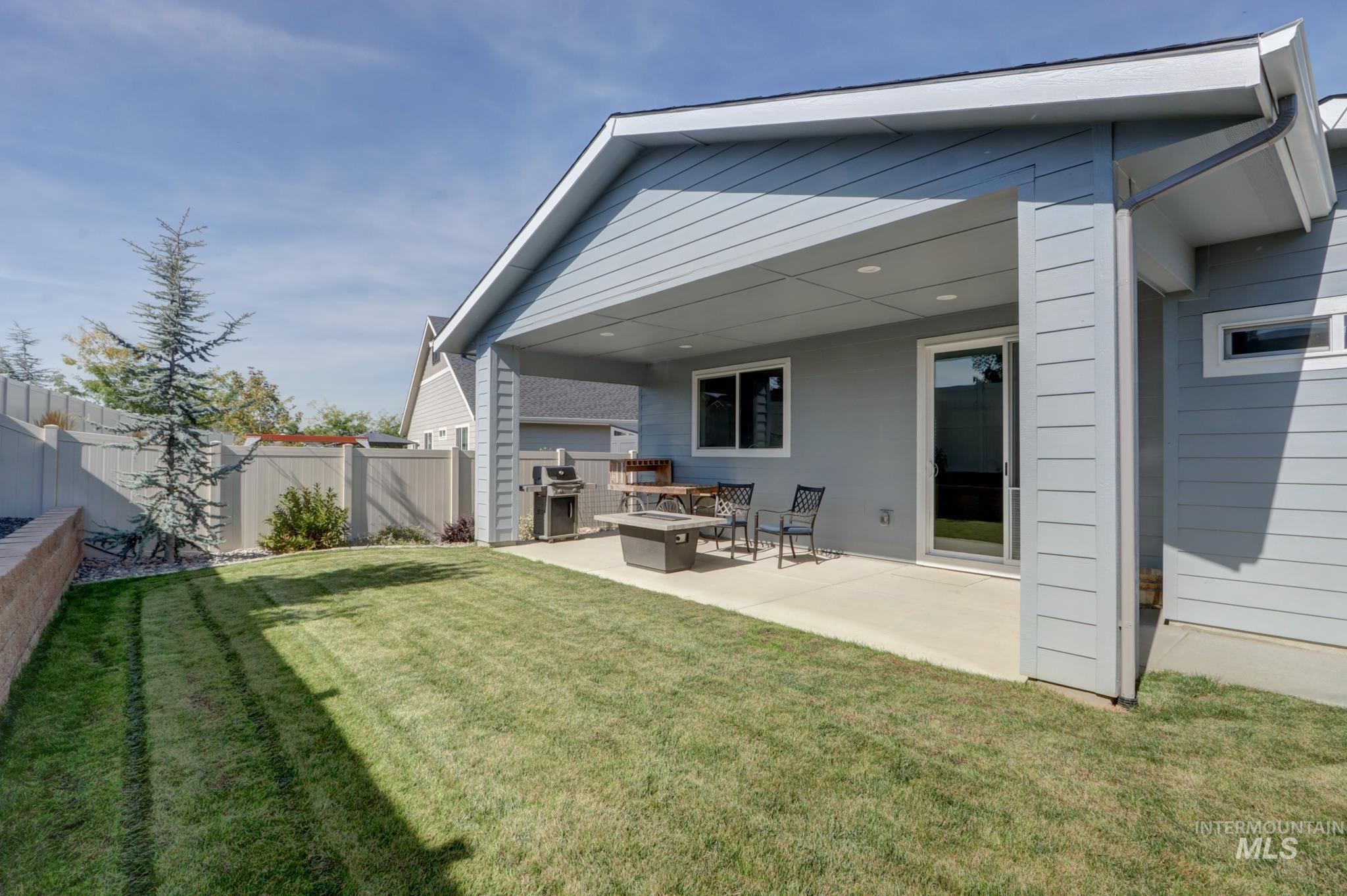 2649 Laidlaw Dr, Emmett, Idaho 83617, 2 Bedrooms, 2 Bathrooms, Residential For Sale, Price $595,000,MLS 99002749