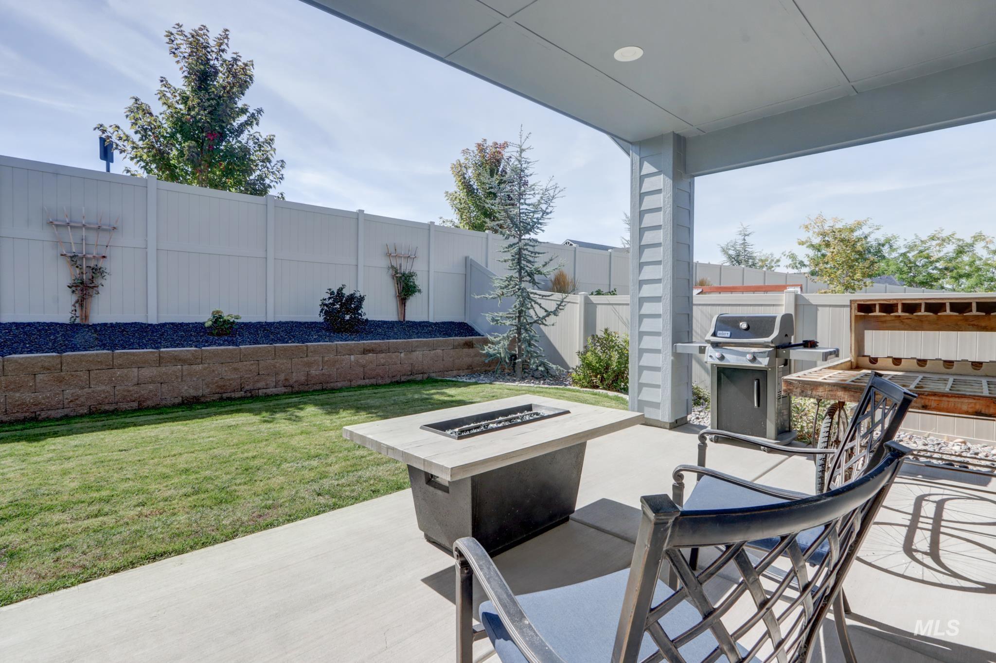 2649 Laidlaw Dr, Emmett, Idaho 83617, 2 Bedrooms, 2 Bathrooms, Residential For Sale, Price $595,000,MLS 99002749