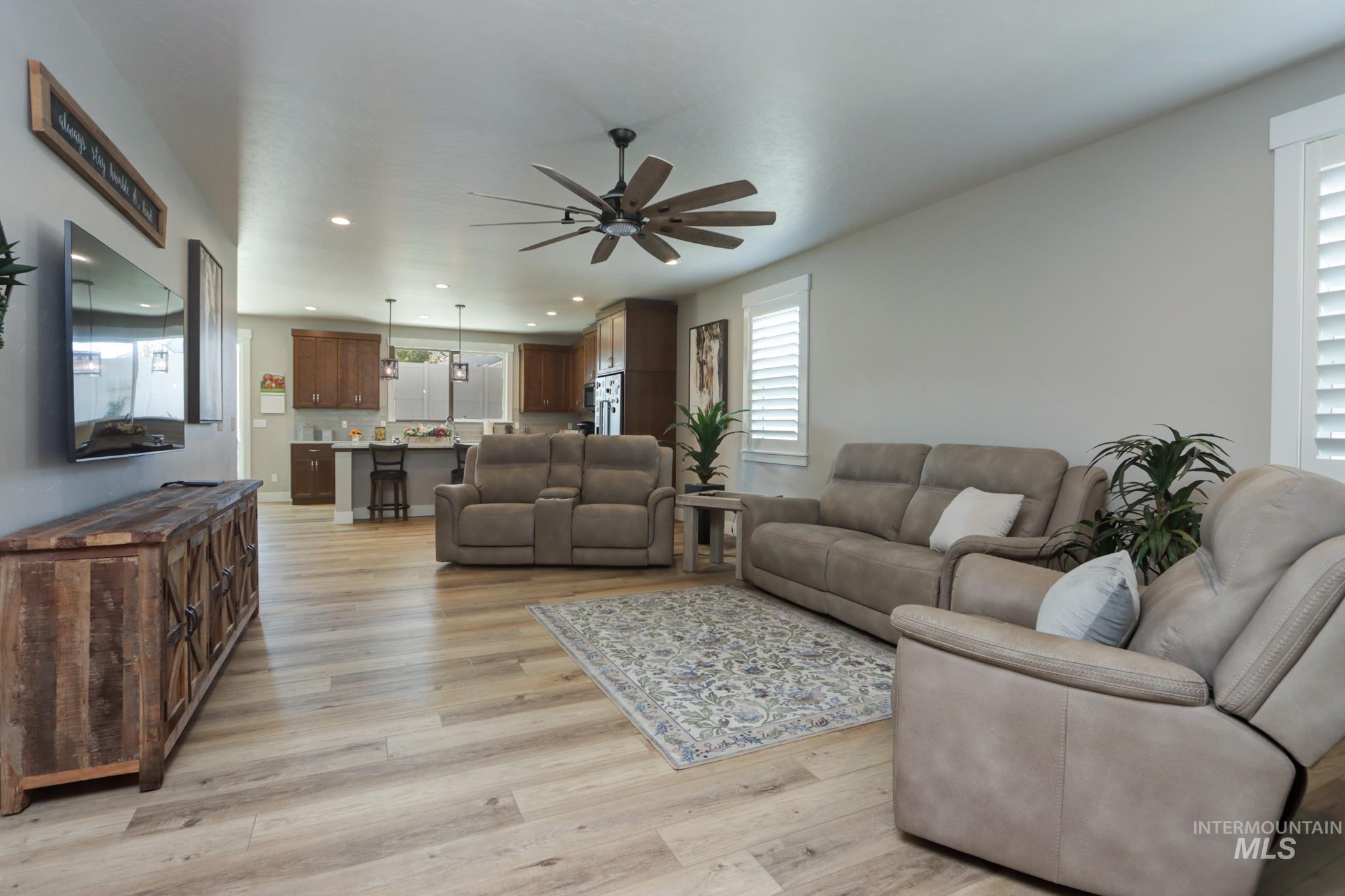 2649 Laidlaw Dr, Emmett, Idaho 83617, 2 Bedrooms, 2 Bathrooms, Residential For Sale, Price $595,000,MLS 99002749