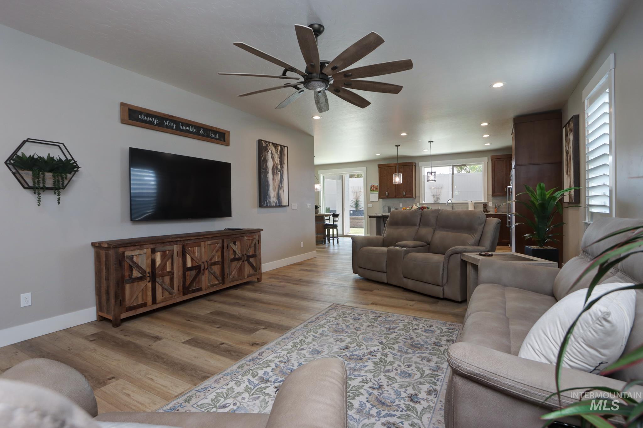 2649 Laidlaw Dr, Emmett, Idaho 83617, 2 Bedrooms, 2 Bathrooms, Residential For Sale, Price $595,000,MLS 99002749