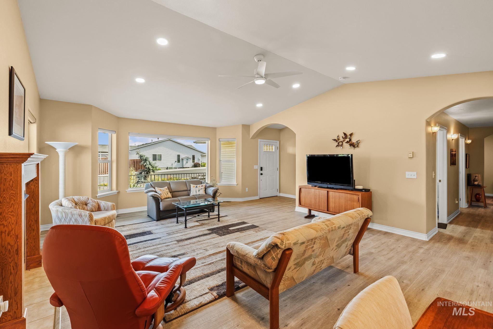 2946 Spruce St, Lewiston, Idaho 83501, 2 Bedrooms, 2 Bathrooms, Residential For Sale, Price $440,000,MLS 99002758