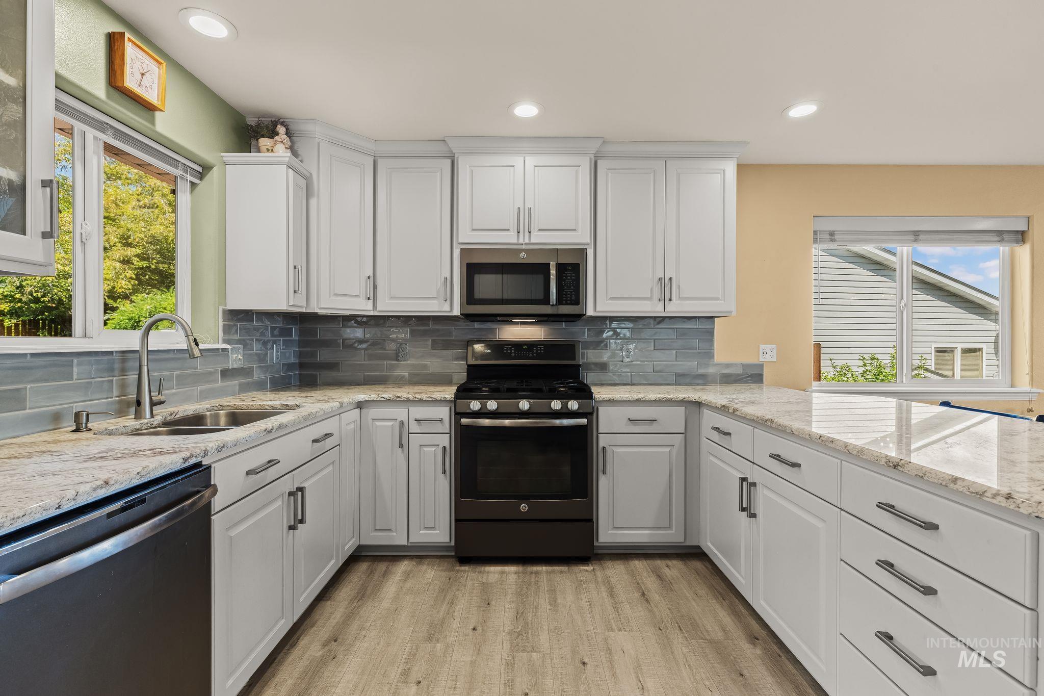 2946 Spruce St, Lewiston, Idaho 83501, 2 Bedrooms, 2 Bathrooms, Residential For Sale, Price $440,000,MLS 99002758