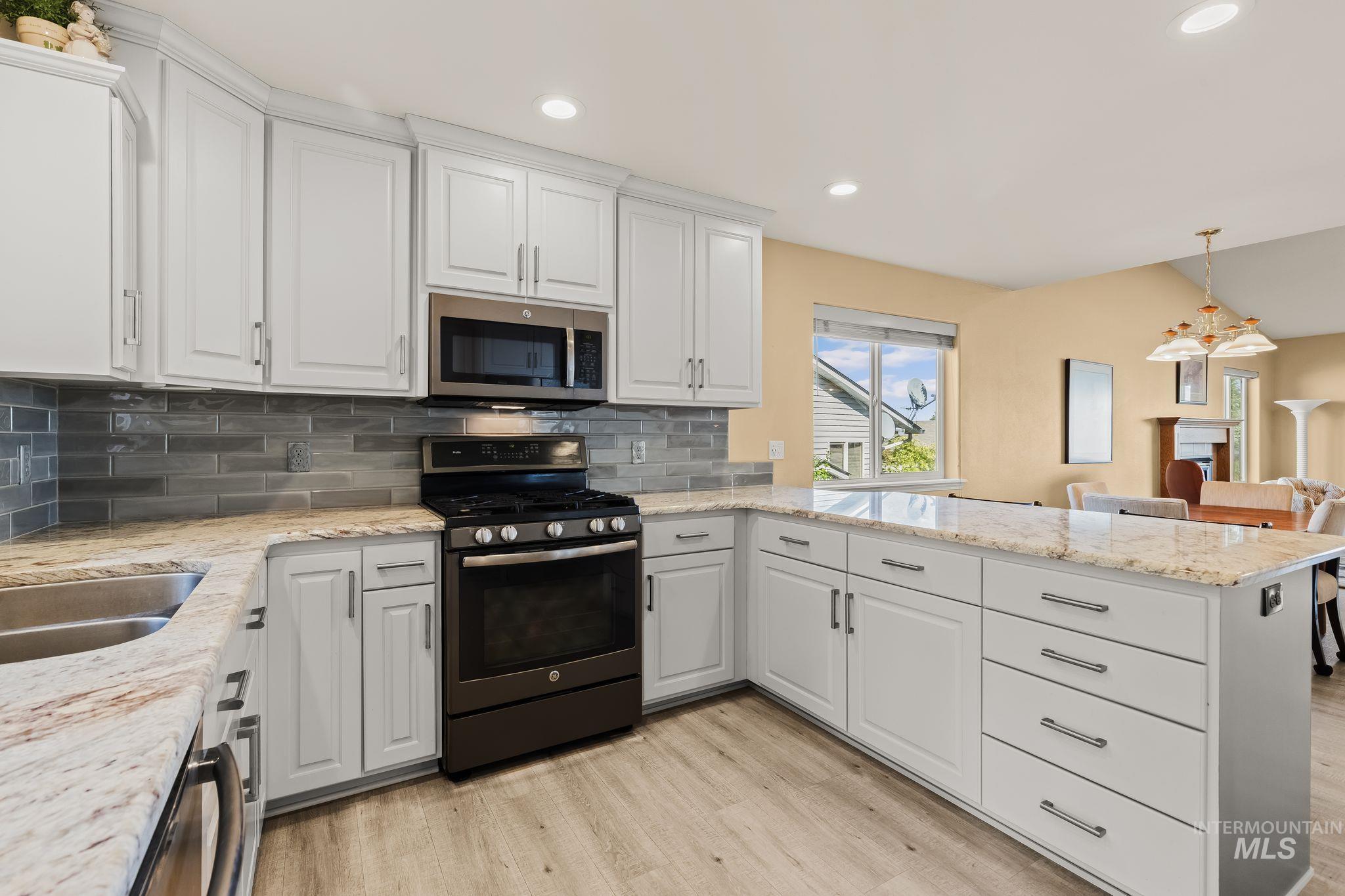 2946 Spruce St, Lewiston, Idaho 83501, 2 Bedrooms, 2 Bathrooms, Residential For Sale, Price $440,000,MLS 99002758