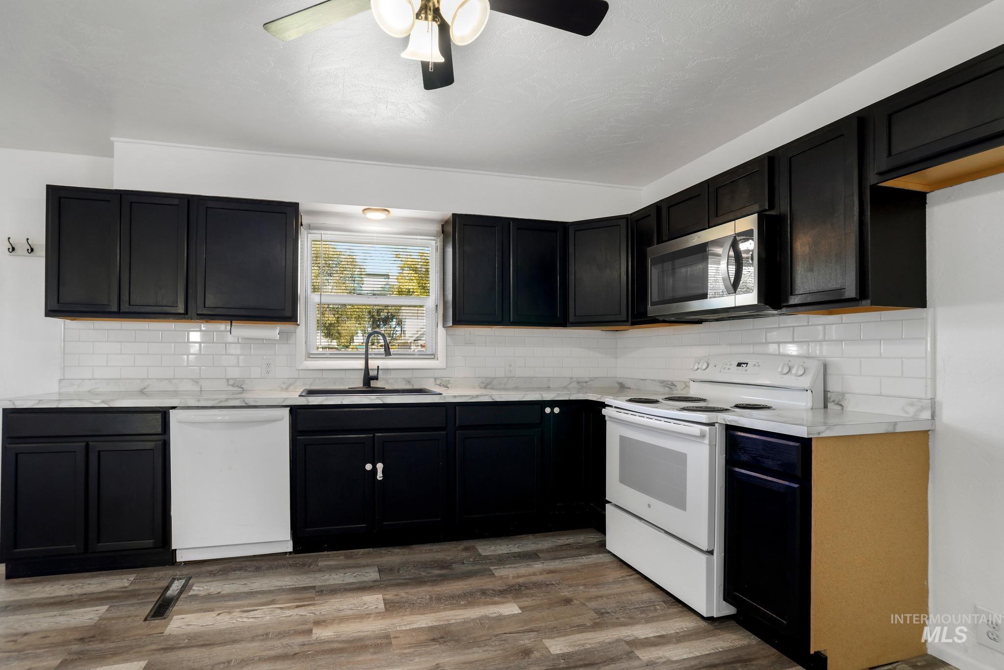 505 W Avenue D, Jerome, Idaho 83338, 2 Bedrooms, 1 Bathroom, Residential For Sale, Price $320,000,MLS 99002759