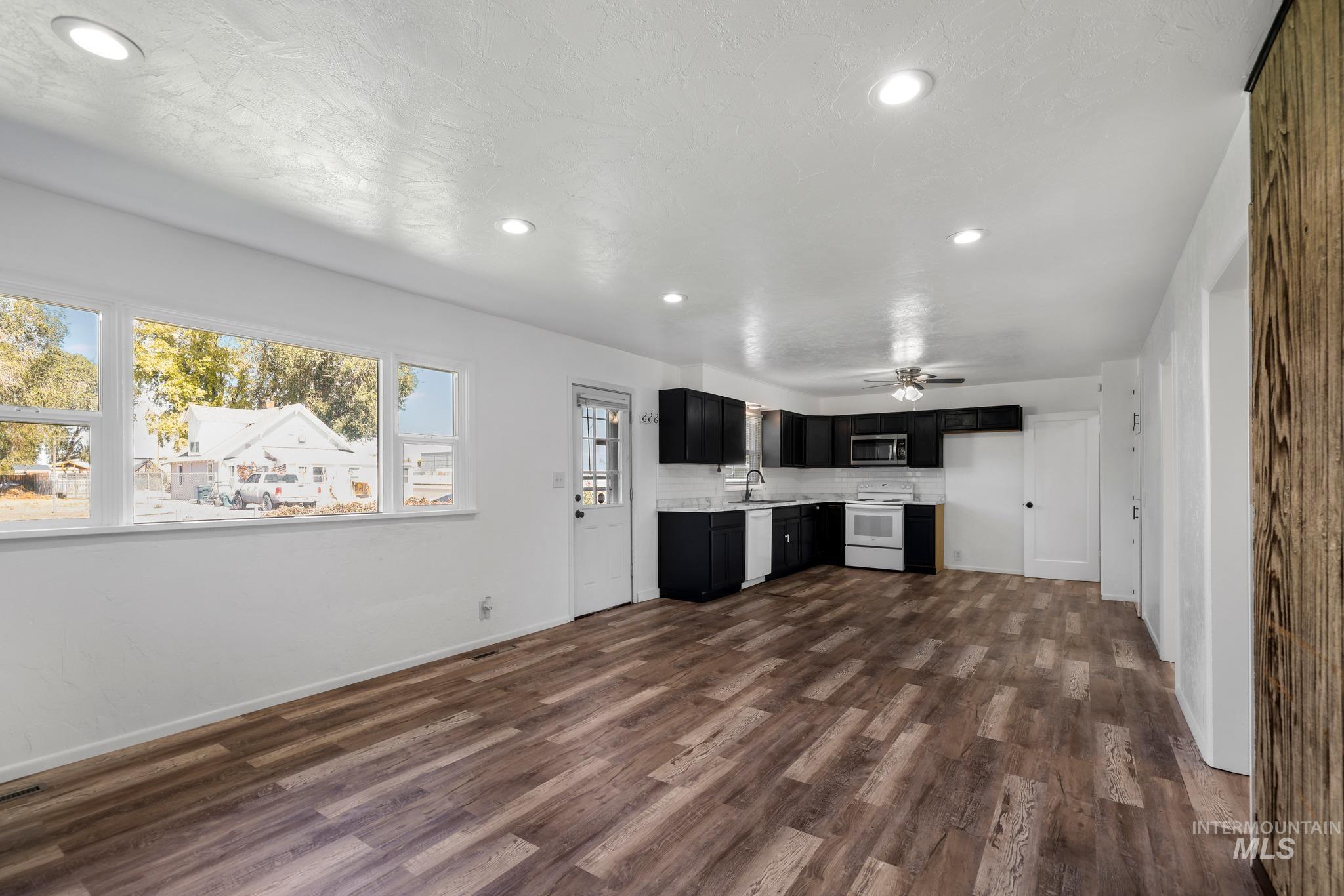 505 W Avenue D, Jerome, Idaho 83338, 2 Bedrooms, 1 Bathroom, Residential For Sale, Price $320,000,MLS 99002759