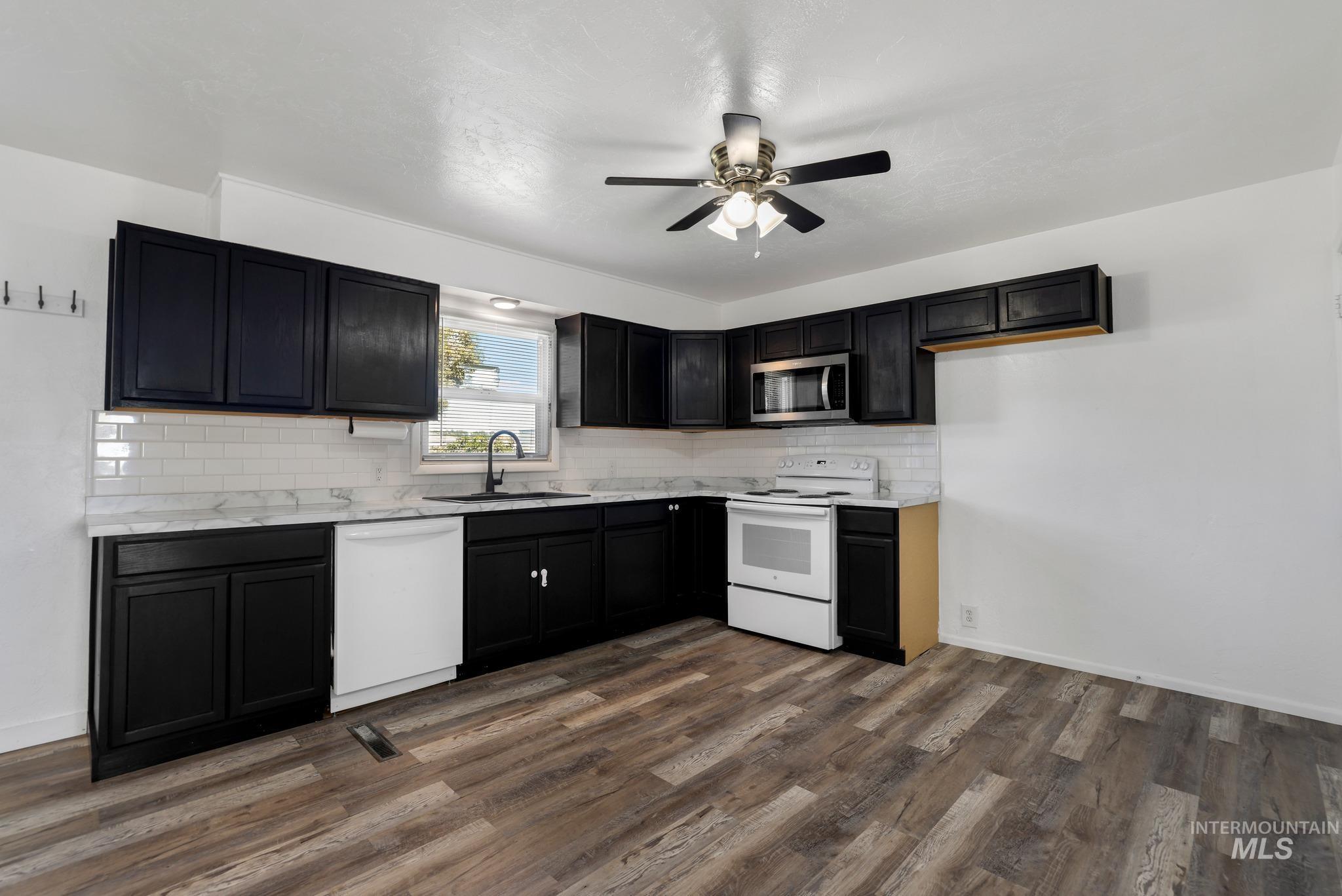 505 W Avenue D, Jerome, Idaho 83338, 2 Bedrooms, 1 Bathroom, Residential For Sale, Price $320,000,MLS 99002759