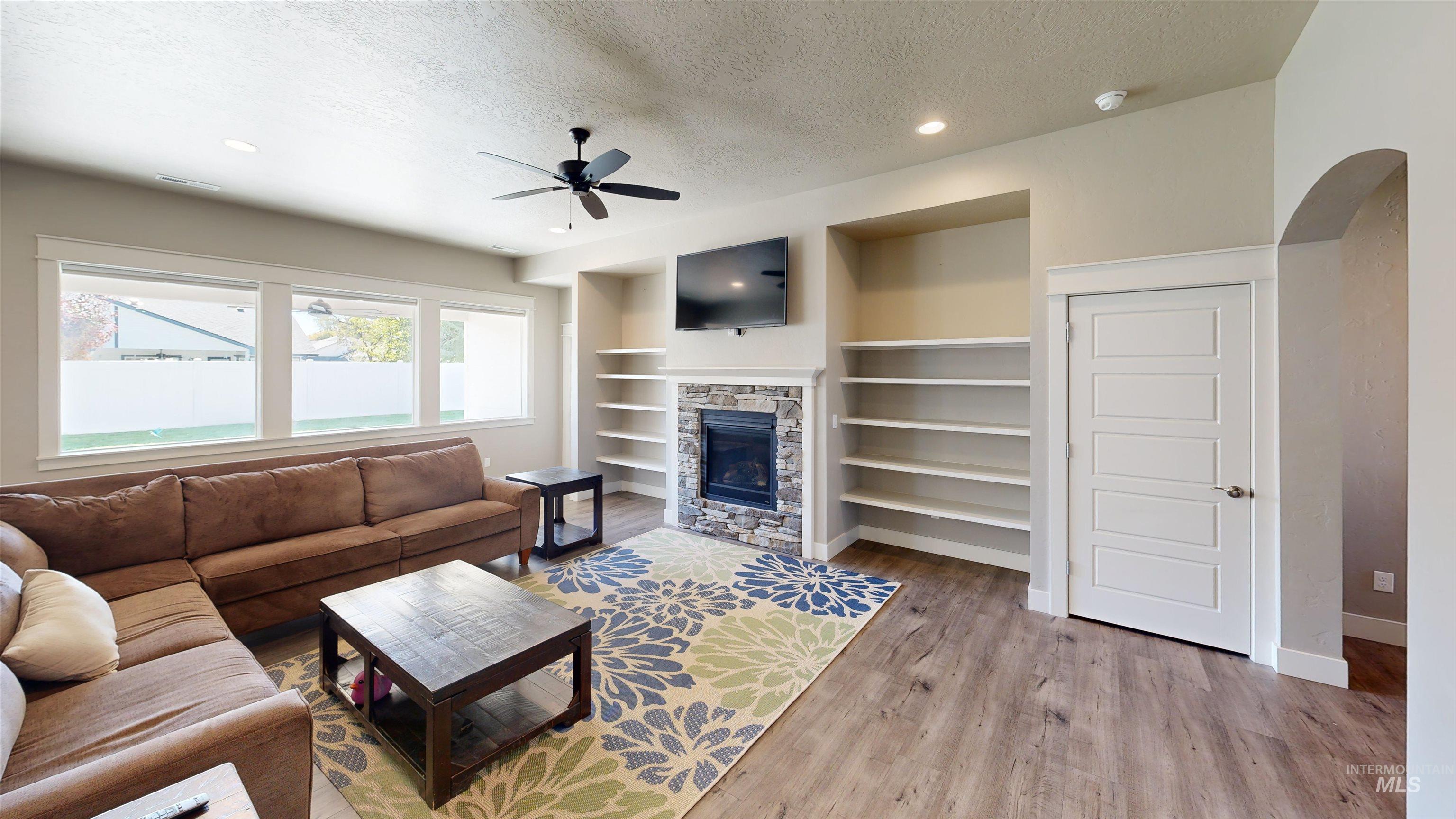 4155 Whistling Heights Way, Nampa, Idaho 83687, 4 Bedrooms, 2.5 Bathrooms, Residential For Sale, Price $599,777,MLS 99002760