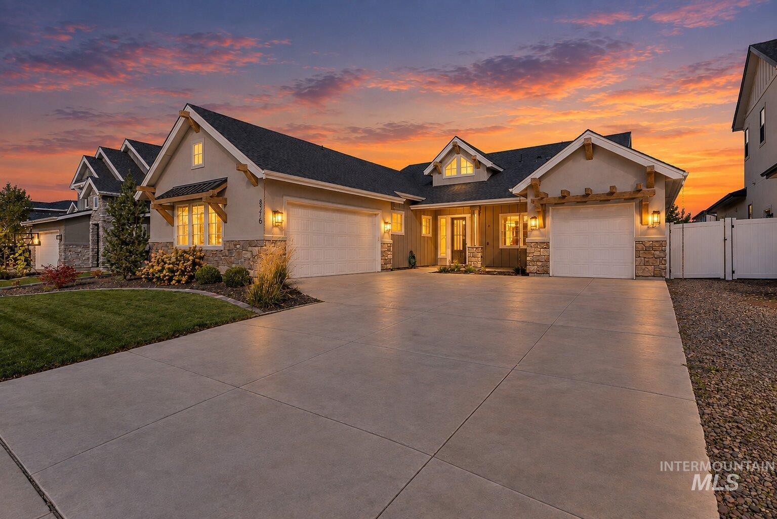 8376 W Brooks Dr, Boise, Idaho 83714, 3 Bedrooms, 3.5 Bathrooms, Residential For Sale, Price $950,000,MLS 99002762