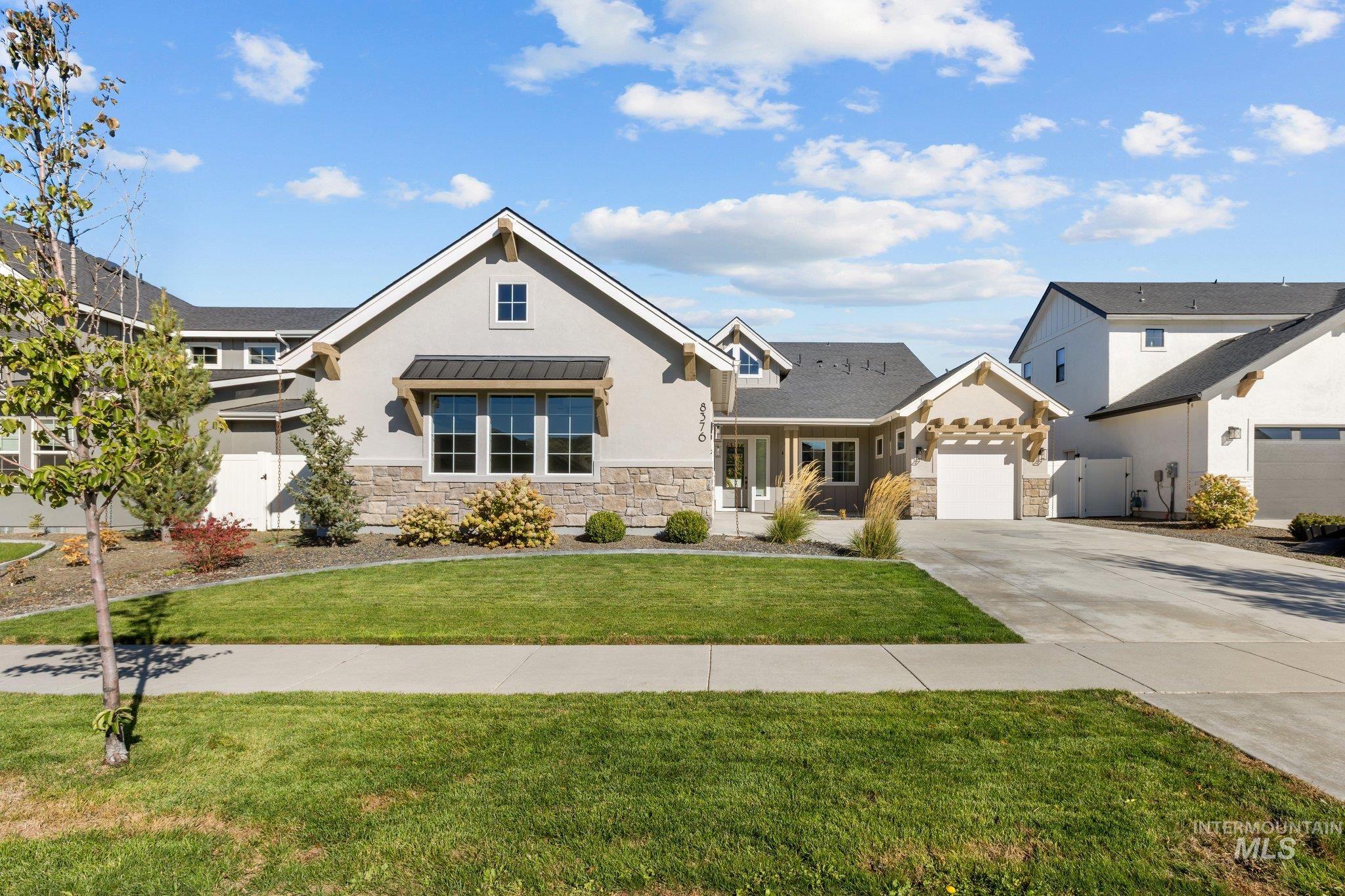 8376 W Brooks Dr, Boise, Idaho 83714, 3 Bedrooms, 3.5 Bathrooms, Residential For Sale, Price $950,000,MLS 99002762