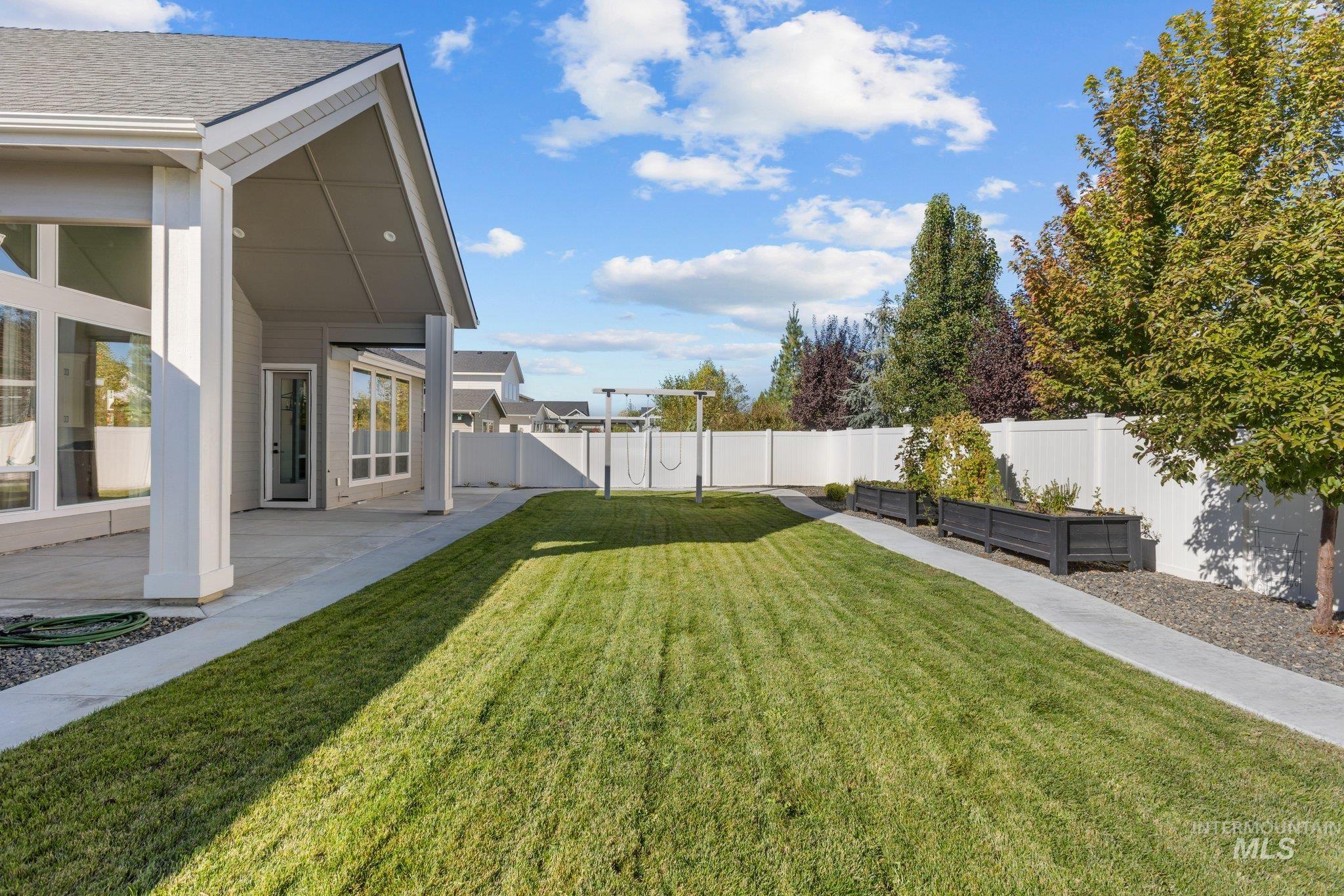 8376 W Brooks Dr, Boise, Idaho 83714, 3 Bedrooms, 3.5 Bathrooms, Residential For Sale, Price $950,000,MLS 99002762