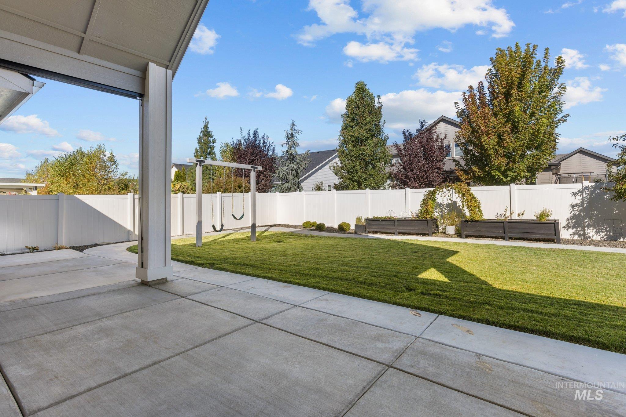 8376 W Brooks Dr, Boise, Idaho 83714, 3 Bedrooms, 3.5 Bathrooms, Residential For Sale, Price $950,000,MLS 99002762