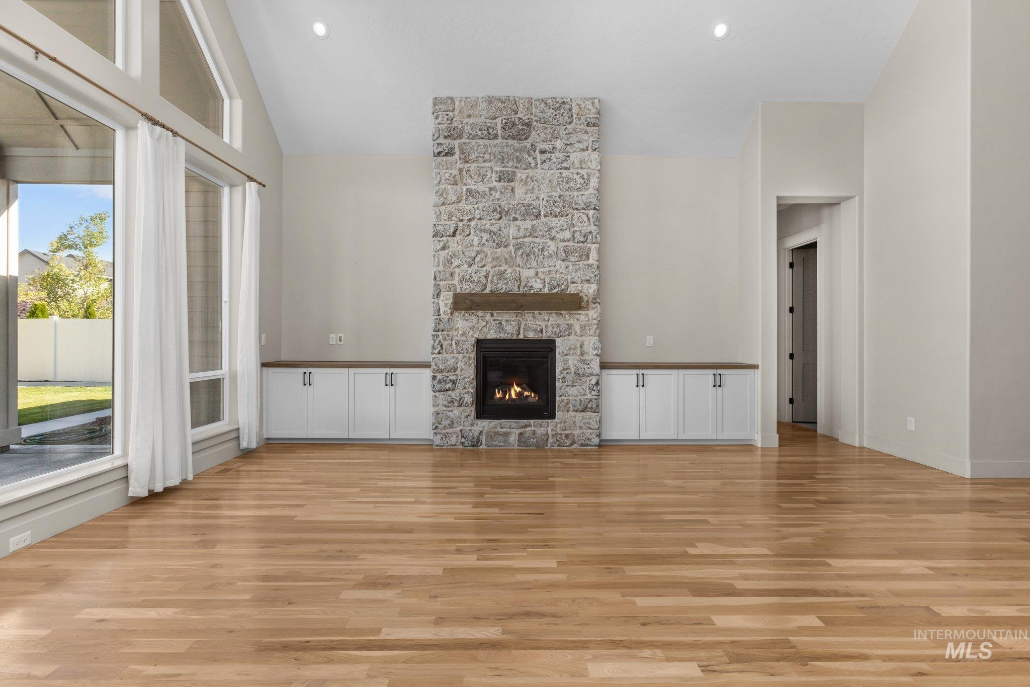 8376 W Brooks Dr, Boise, Idaho 83714, 3 Bedrooms, 3.5 Bathrooms, Residential For Sale, Price $950,000,MLS 99002762