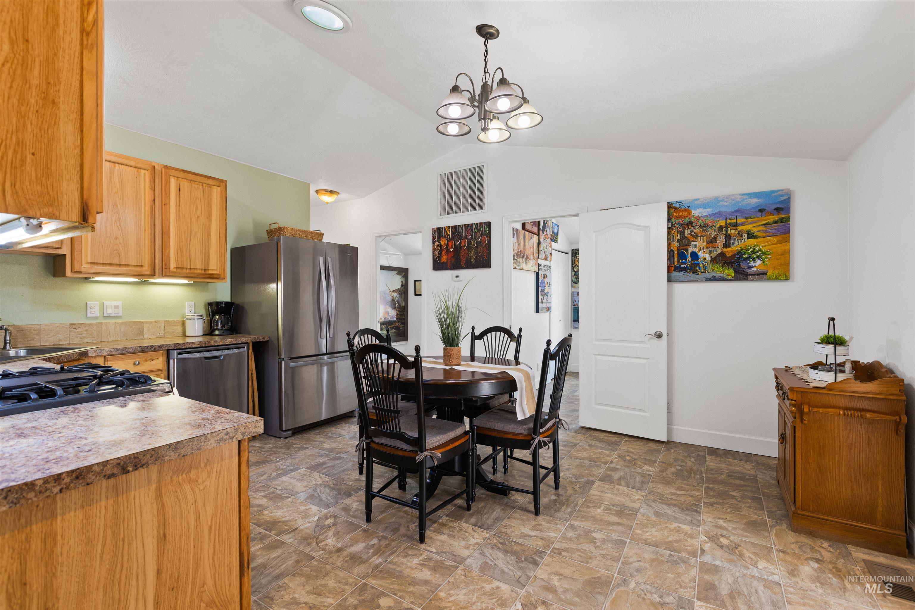 688 Meadow Dr, Emmett, Idaho 83617, 3 Bedrooms, 2 Bathrooms, Residential For Sale, Price $350,000,MLS 99002763