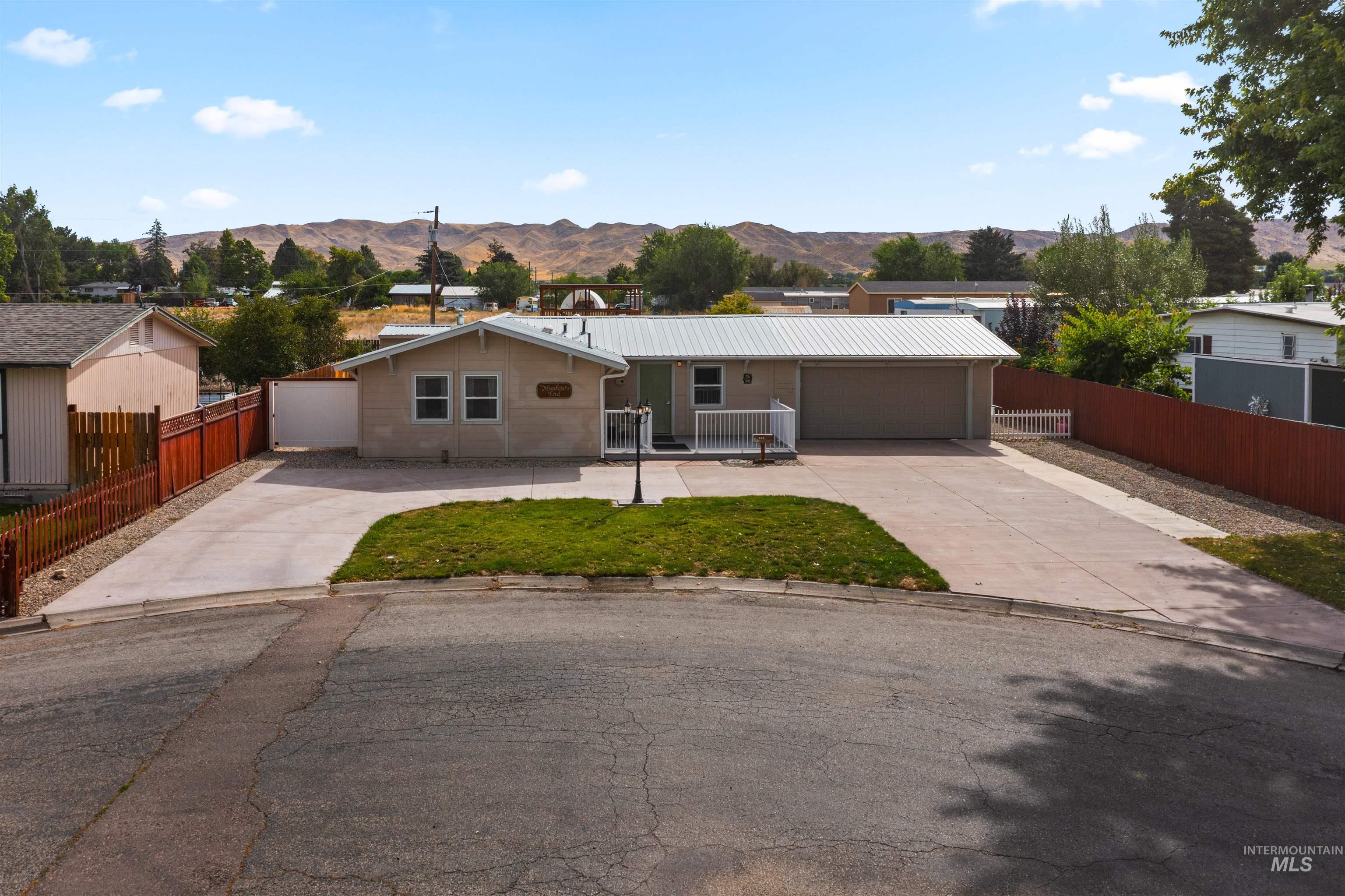 688 Meadow Dr, Emmett, Idaho 83617, 3 Bedrooms, 2 Bathrooms, Residential For Sale, Price $350,000,MLS 99002763