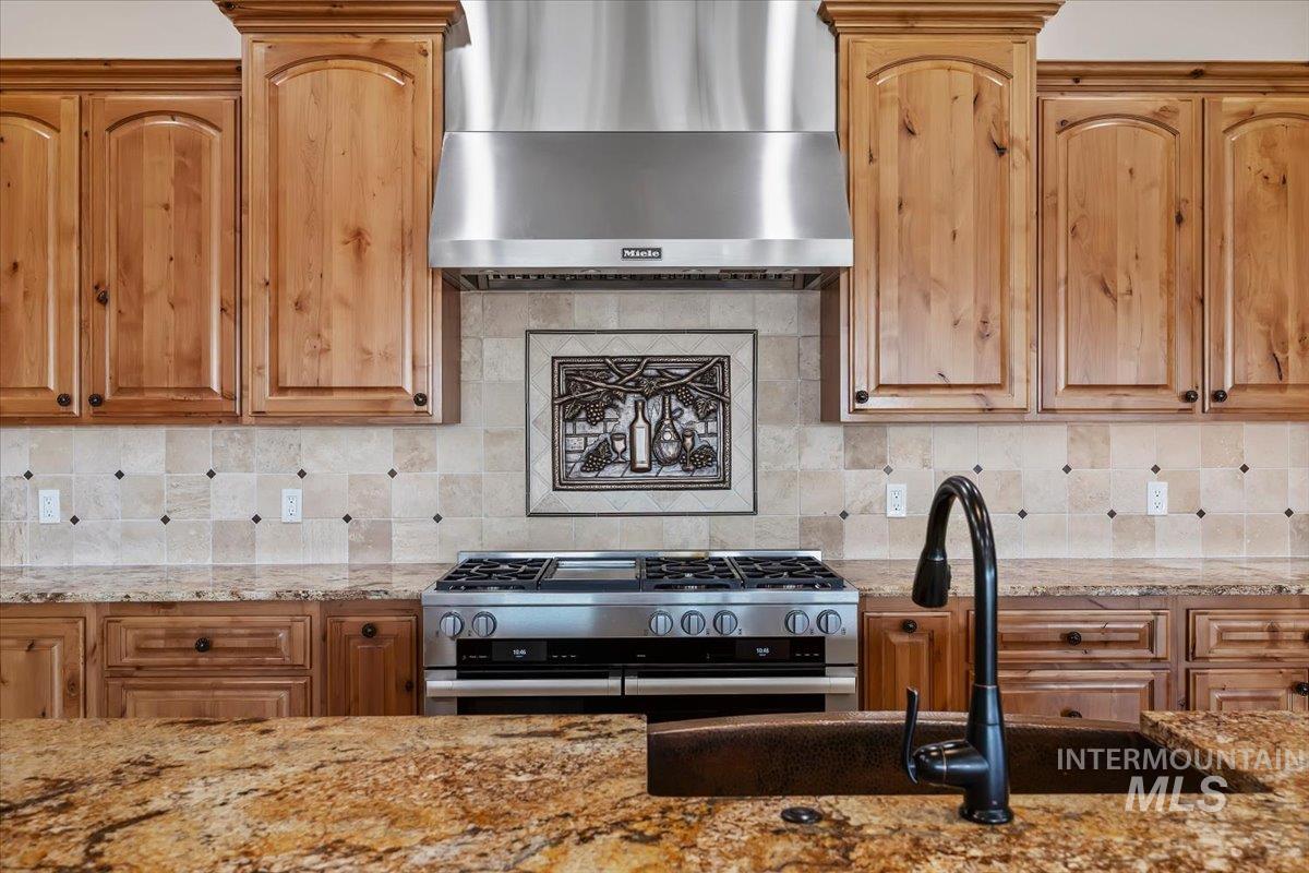 465 Canyon Rim Rd, Twin Falls, Idaho 83301, 3 Bedrooms, 3 Bathrooms, Residential For Sale, Price $1,290,000,MLS 99002764