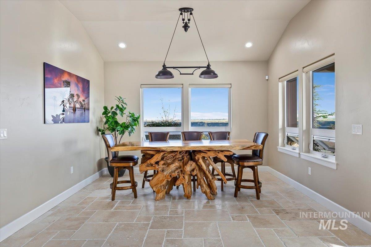 465 Canyon Rim Rd, Twin Falls, Idaho 83301, 3 Bedrooms, 3 Bathrooms, Residential For Sale, Price $1,290,000,MLS 99002764