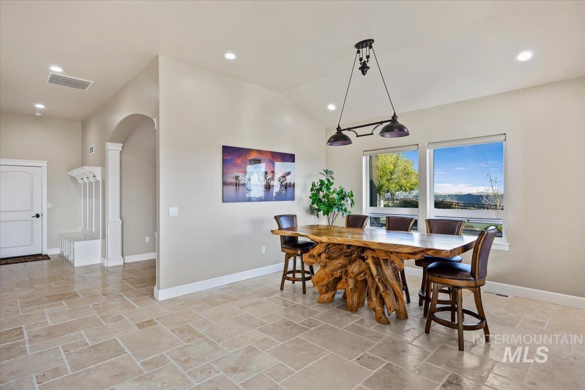 465 Canyon Rim Rd, Twin Falls, Idaho 83301, 3 Bedrooms, 3 Bathrooms, Residential For Sale, Price $1,290,000,MLS 99002764