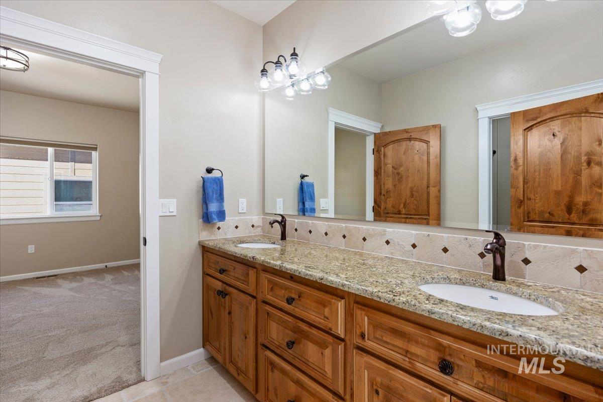 465 Canyon Rim Rd, Twin Falls, Idaho 83301, 3 Bedrooms, 3 Bathrooms, Residential For Sale, Price $1,290,000,MLS 99002764