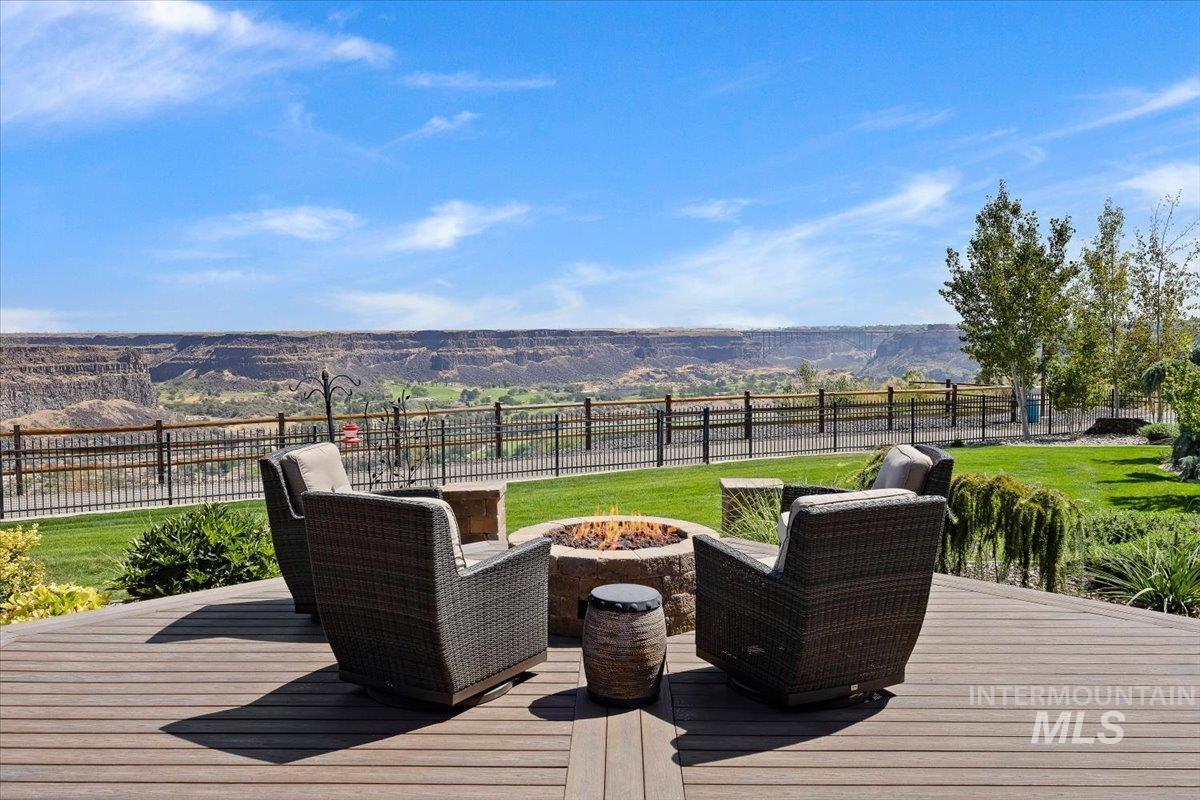 465 Canyon Rim Rd, Twin Falls, Idaho 83301, 3 Bedrooms, 3 Bathrooms, Residential For Sale, Price $1,290,000,MLS 99002764