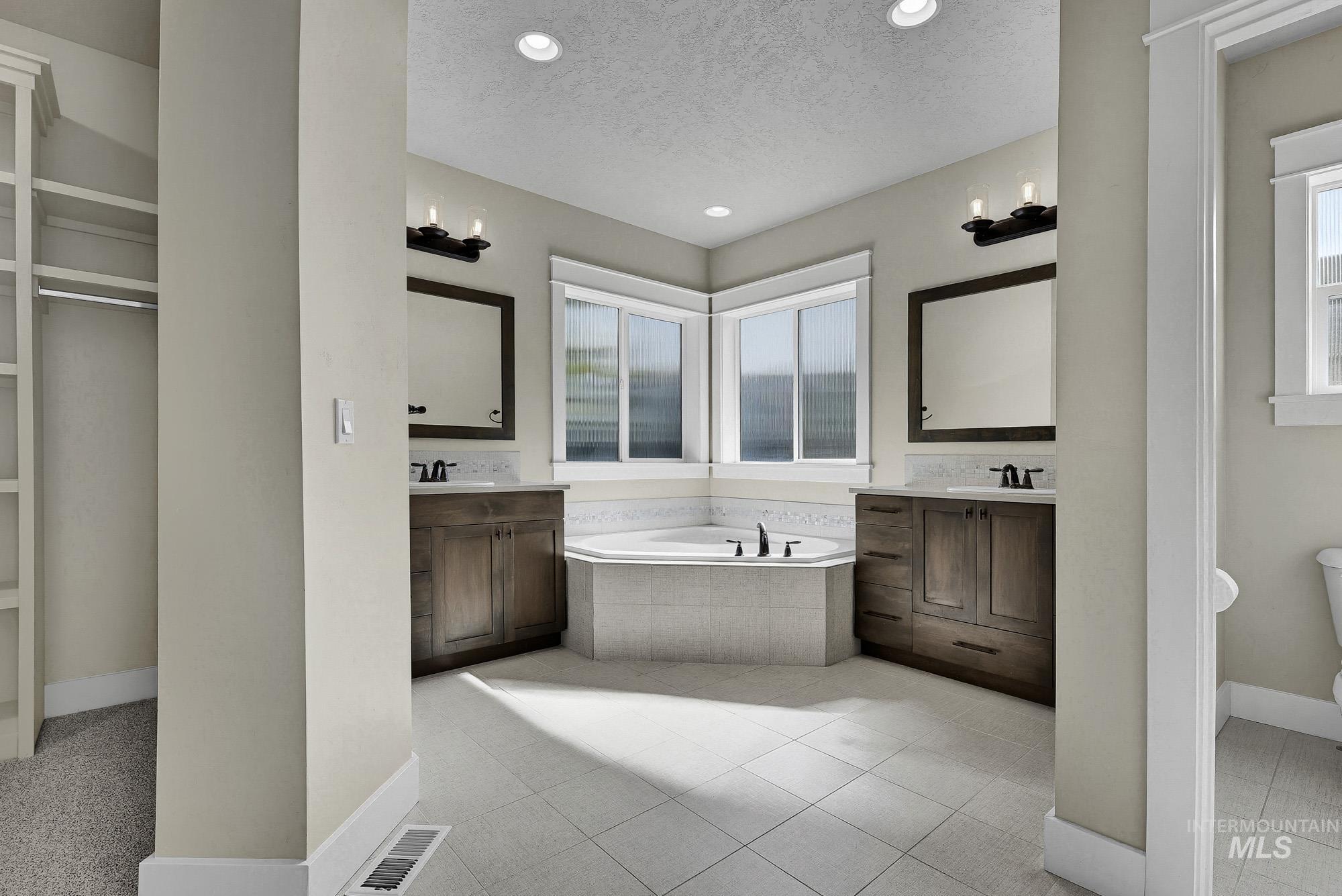 5268 S Palatino Ave, Meridian, Idaho 83642, 4 Bedrooms, 3 Bathrooms, Residential For Sale, Price $724,900,MLS 99002765