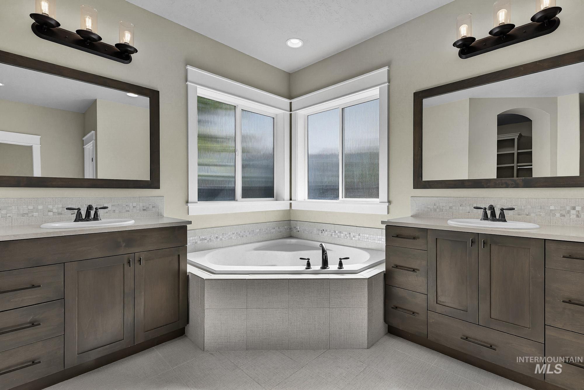 5268 S Palatino Ave, Meridian, Idaho 83642, 4 Bedrooms, 3 Bathrooms, Residential For Sale, Price $724,900,MLS 99002765