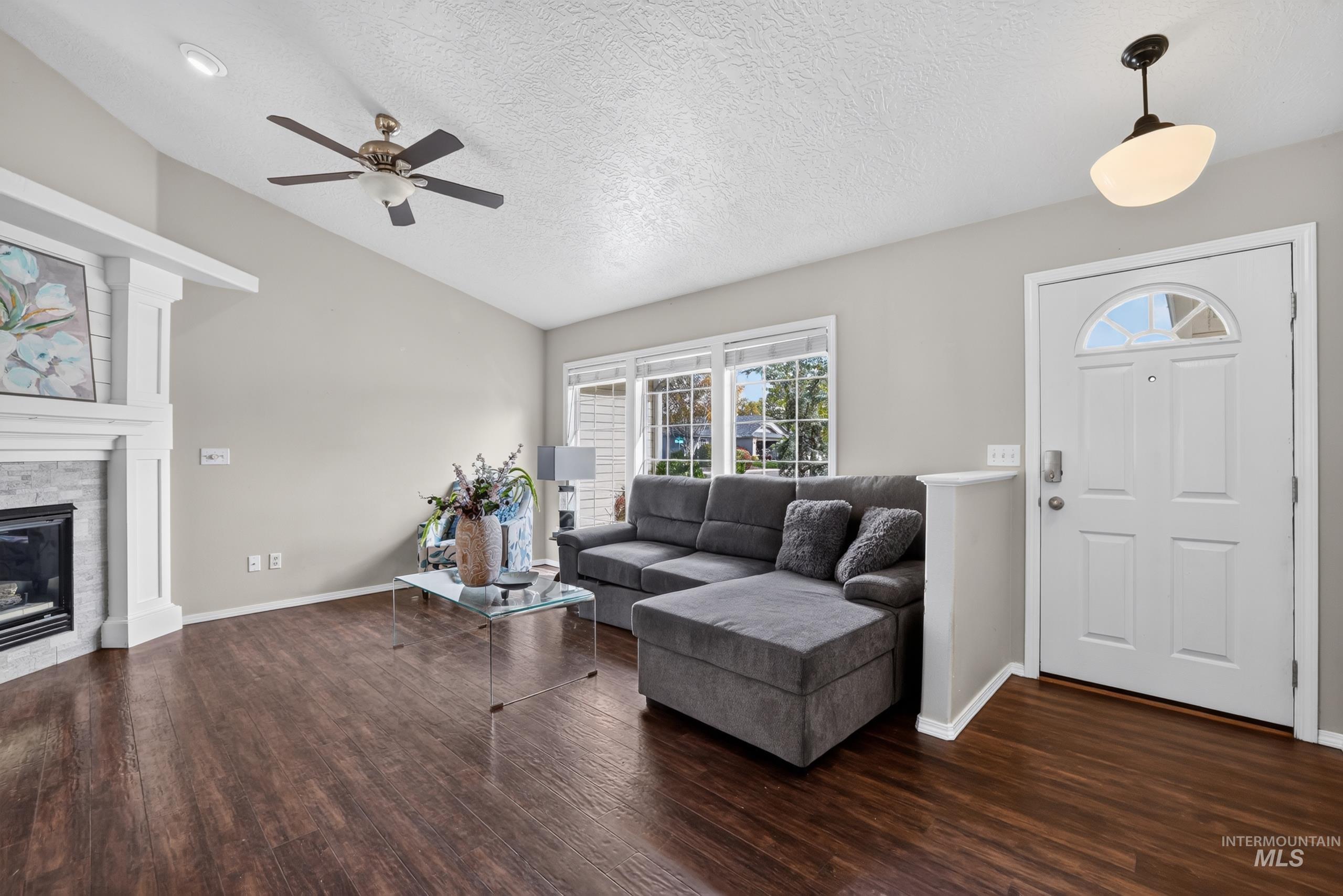 1245 S Common Ave, Boise, Idaho 83709, 3 Bedrooms, 2 Bathrooms, Residential For Sale, Price $410,500,MLS 99002767