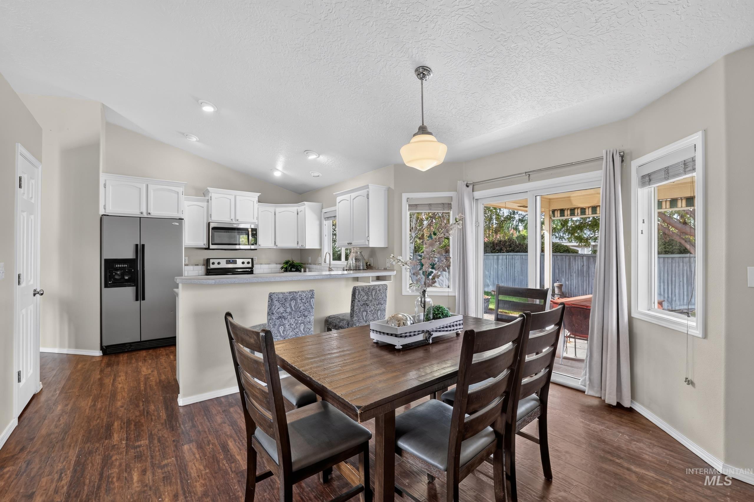 1245 S Common Ave, Boise, Idaho 83709, 3 Bedrooms, 2 Bathrooms, Residential For Sale, Price $410,500,MLS 99002767