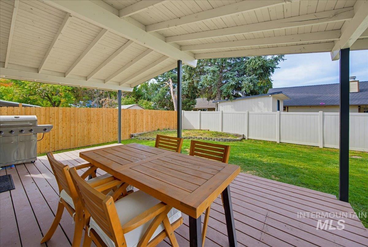 3321 N Lena Pl., Boise, Idaho 83713, 3 Bedrooms, 2 Bathrooms, Residential For Sale, Price $434,900,MLS 99002770