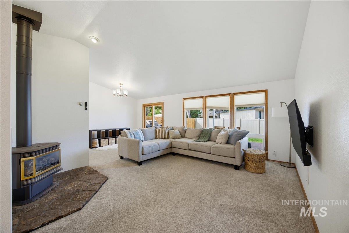 3321 N Lena Pl., Boise, Idaho 83713, 3 Bedrooms, 2 Bathrooms, Residential For Sale, Price $434,900,MLS 99002770