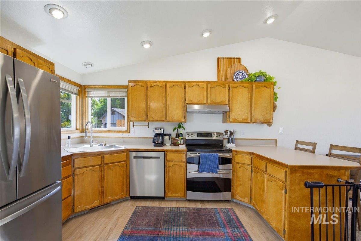 3321 N Lena Pl., Boise, Idaho 83713, 3 Bedrooms, 2 Bathrooms, Residential For Sale, Price $434,900,MLS 99002770
