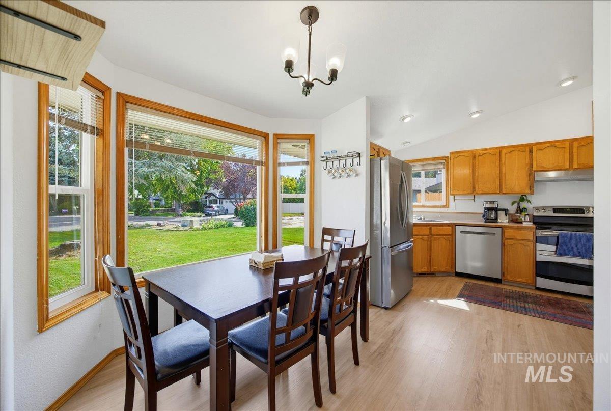 3321 N Lena Pl., Boise, Idaho 83713, 3 Bedrooms, 2 Bathrooms, Residential For Sale, Price $434,900,MLS 99002770