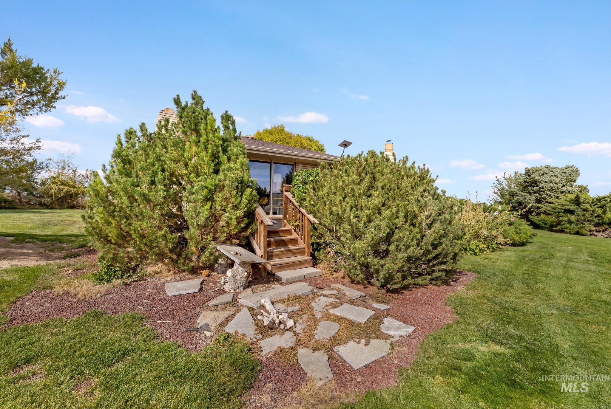 3255 A N 3000 E, Twin Falls, Idaho 83301, 3 Bedrooms, 2 Bathrooms, Residential For Sale, Price $490,000,MLS 99002775