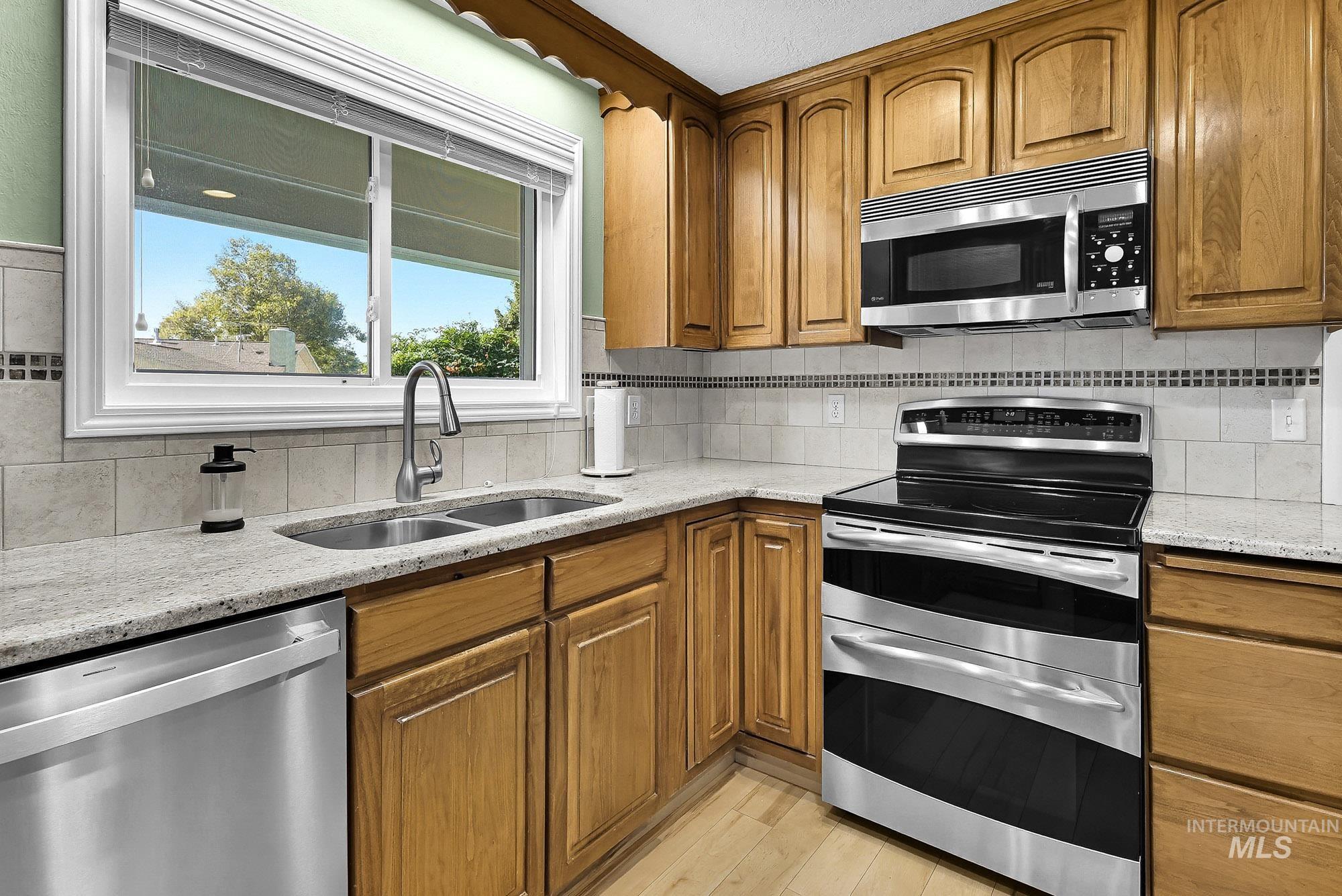7625 W Cherrywood Dr, Boise, Idaho 83704, 5 Bedrooms, 3 Bathrooms, Residential For Sale, Price $649,900,MLS 99002776