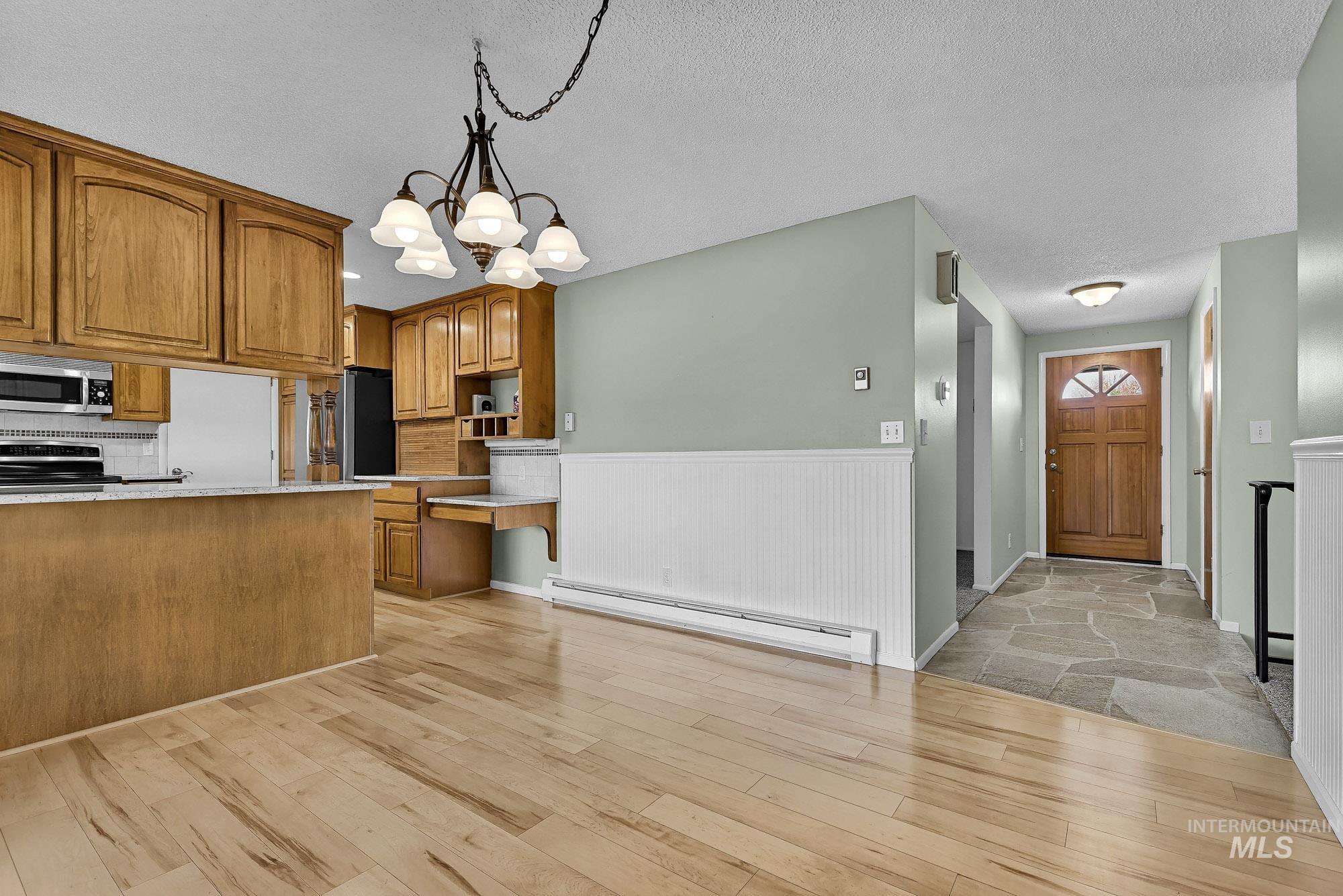7625 W Cherrywood Dr, Boise, Idaho 83704, 5 Bedrooms, 3 Bathrooms, Residential For Sale, Price $649,900,MLS 99002776
