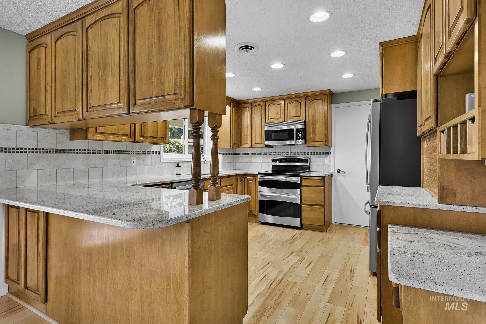 7625 W Cherrywood Dr, Boise, Idaho 83704, 5 Bedrooms, 3 Bathrooms, Residential For Sale, Price $649,900,MLS 99002776