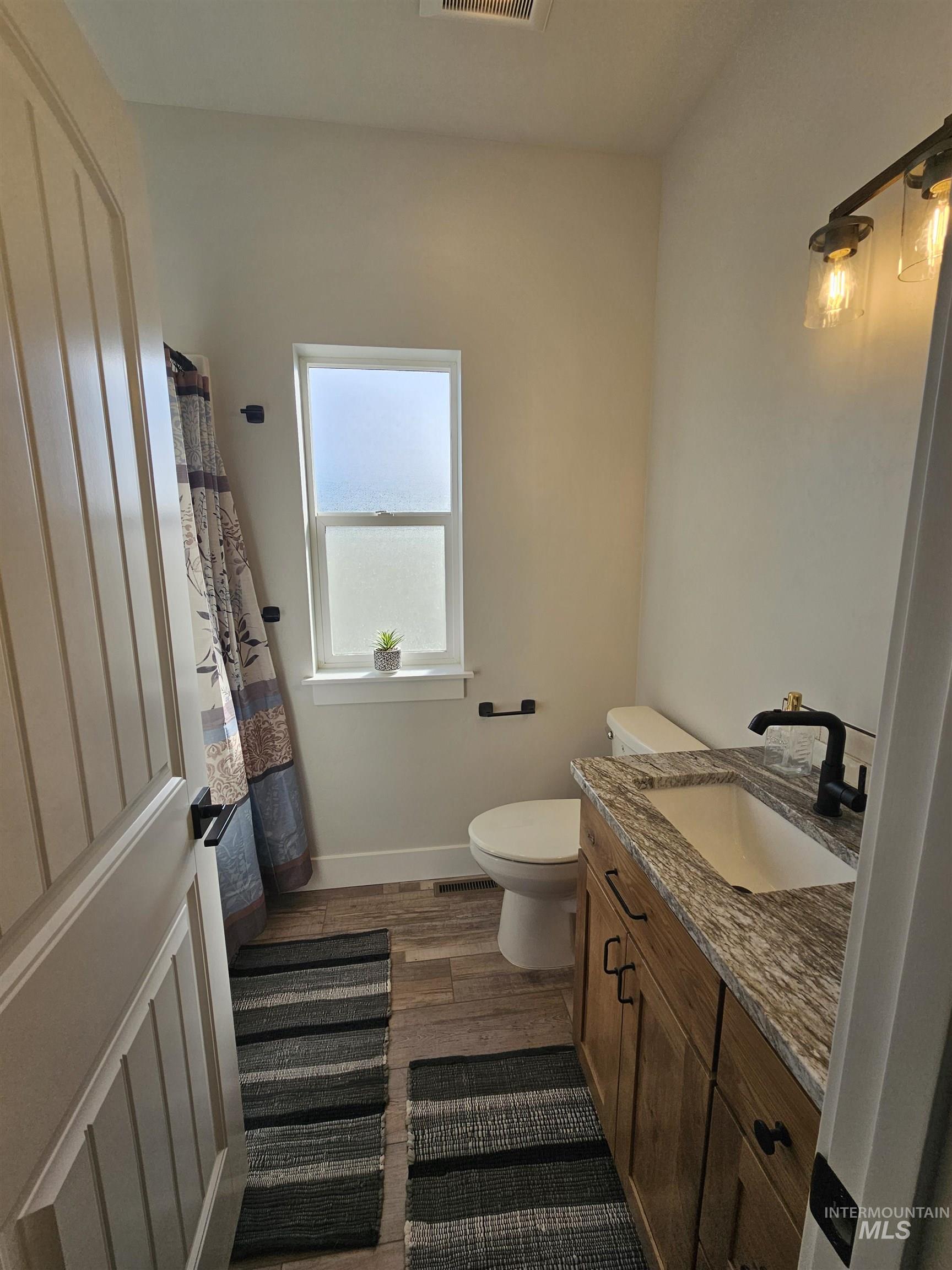 3064 Capricorn Ave, Twin Falls, Idaho 83301, 4 Bedrooms, 2 Bathrooms, Residential For Sale, Price $415,000,MLS 99002777