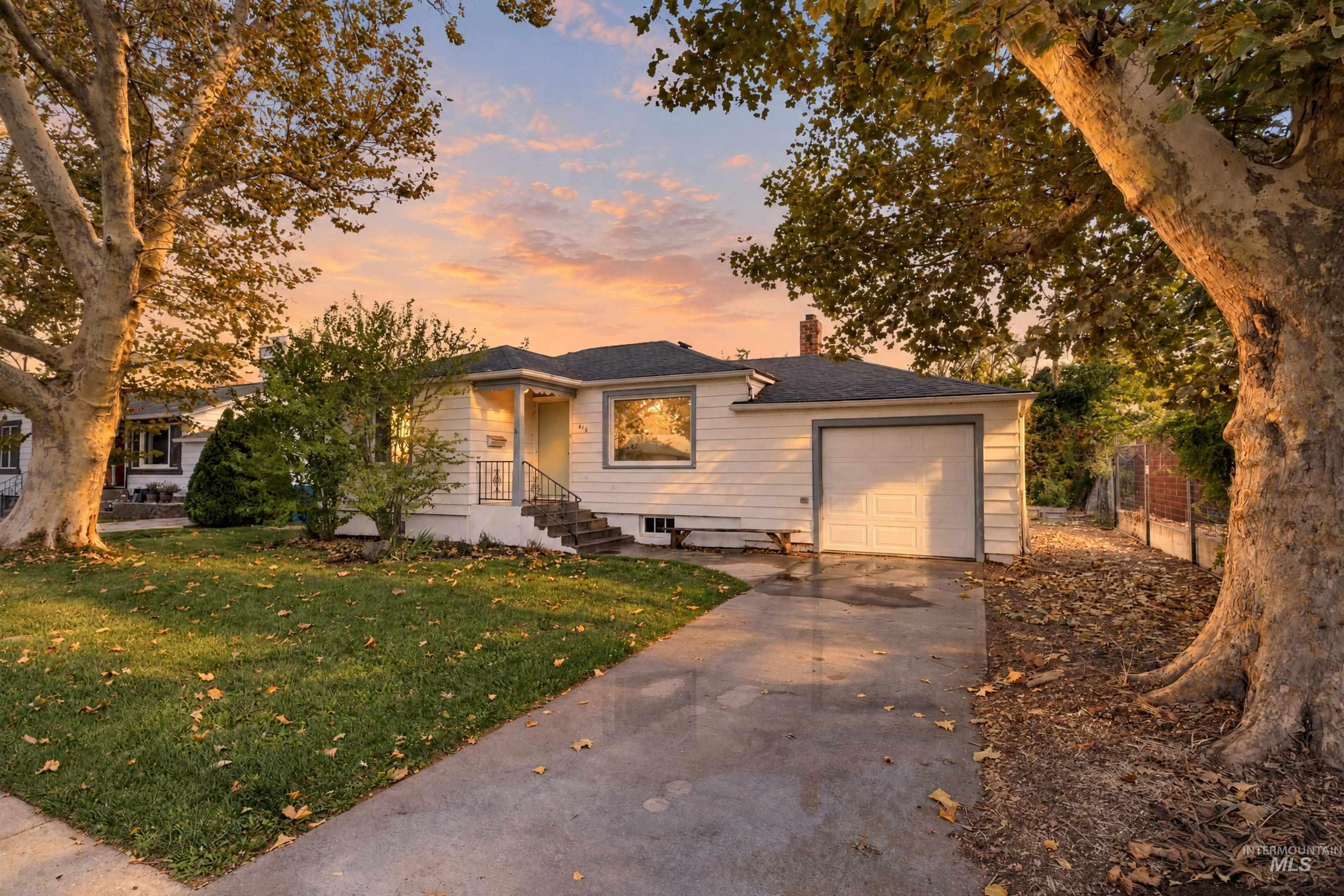 616 N Pond, Boise, Idaho 83706, 4 Bedrooms, 2 Bathrooms, Residential For Sale, Price $459,900,MLS 99002778