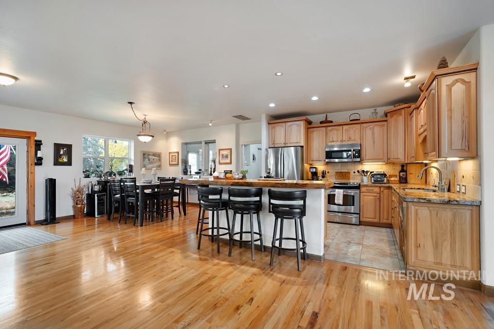 7025 Bluebird Lane, Sweet, Idaho 83670, 2 Bedrooms, 3 Bathrooms, Residential For Sale, Price $799,900,MLS 99002779