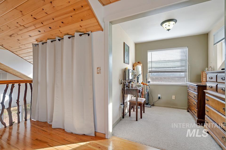 7025 Bluebird Lane, Sweet, Idaho 83670, 2 Bedrooms, 3 Bathrooms, Residential For Sale, Price $799,900,MLS 99002779