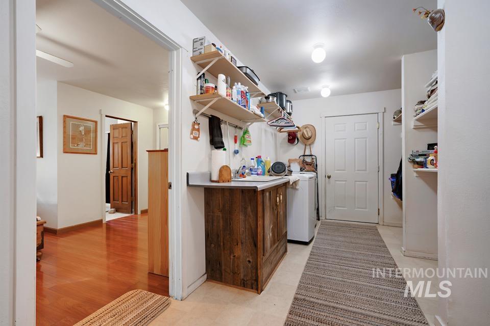 7025 Bluebird Lane, Sweet, Idaho 83670, 2 Bedrooms, 3 Bathrooms, Residential For Sale, Price $799,900,MLS 99002779