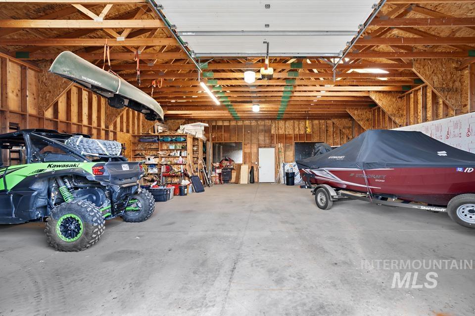 7025 Bluebird Lane, Sweet, Idaho 83670, 2 Bedrooms, 3 Bathrooms, Residential For Sale, Price $799,900,MLS 99002779
