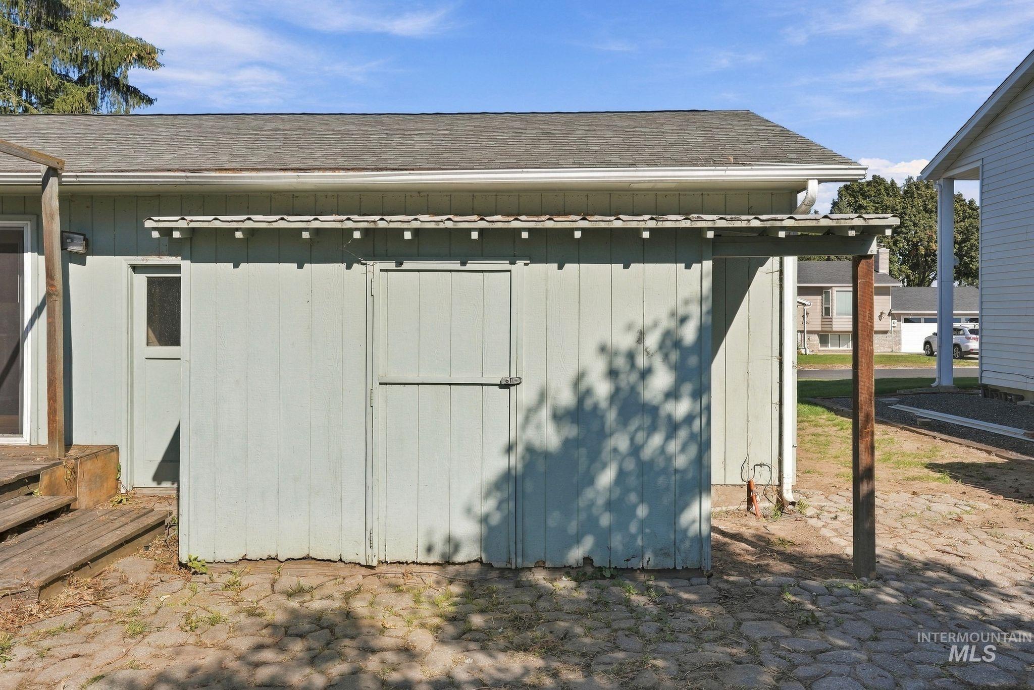 2006 Powers Drive, Lewiston, Idaho 83501, 3 Bedrooms, 1.5 Bathrooms, Residential For Sale, Price $315,000,MLS 99002781