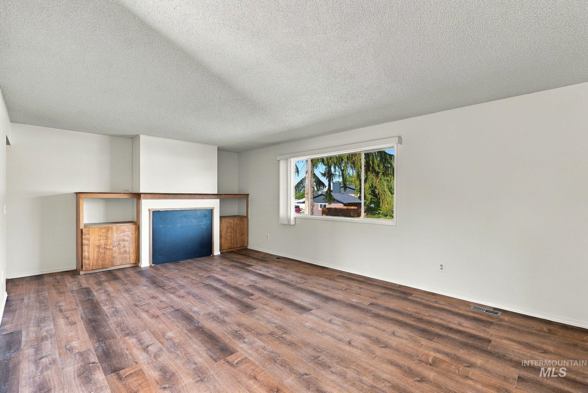 2006 Powers Drive, Lewiston, Idaho 83501, 3 Bedrooms, 1.5 Bathrooms, Residential For Sale, Price $315,000,MLS 99002781