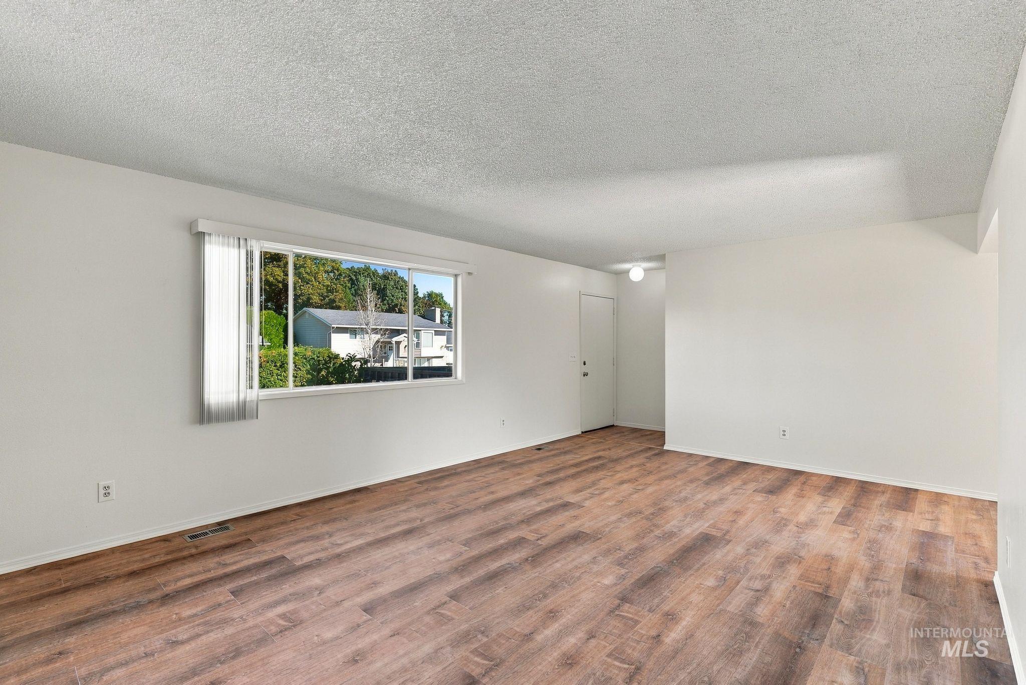 2006 Powers Drive, Lewiston, Idaho 83501, 3 Bedrooms, 1.5 Bathrooms, Residential For Sale, Price $315,000,MLS 99002781