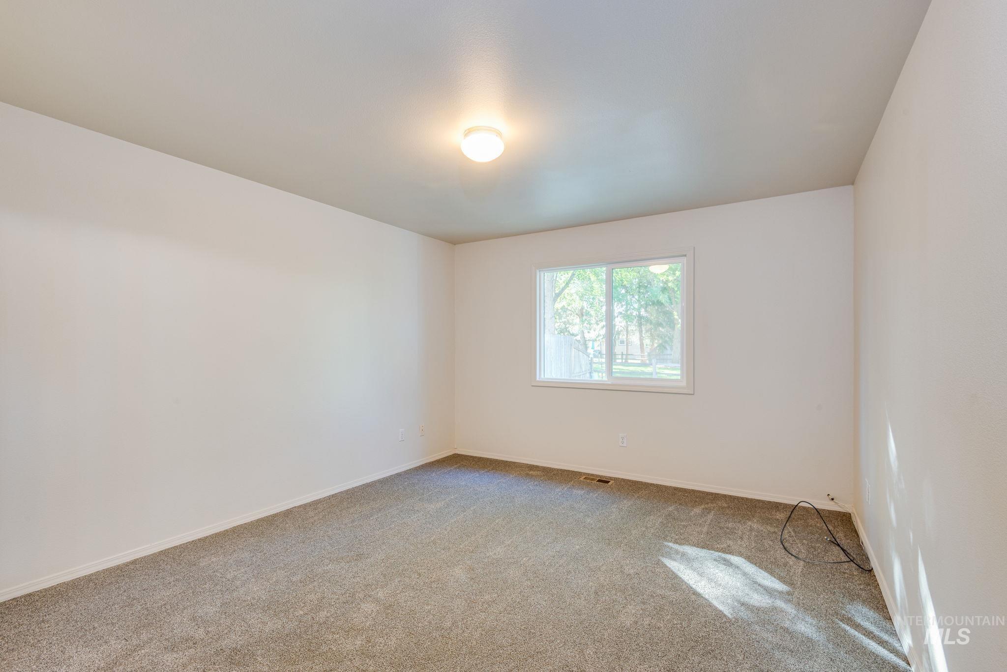 3593 E Eisenhower Dr., Meridian, Idaho 83642, 3 Bedrooms, 2 Bathrooms, Residential For Sale, Price $477,900,MLS 99002782