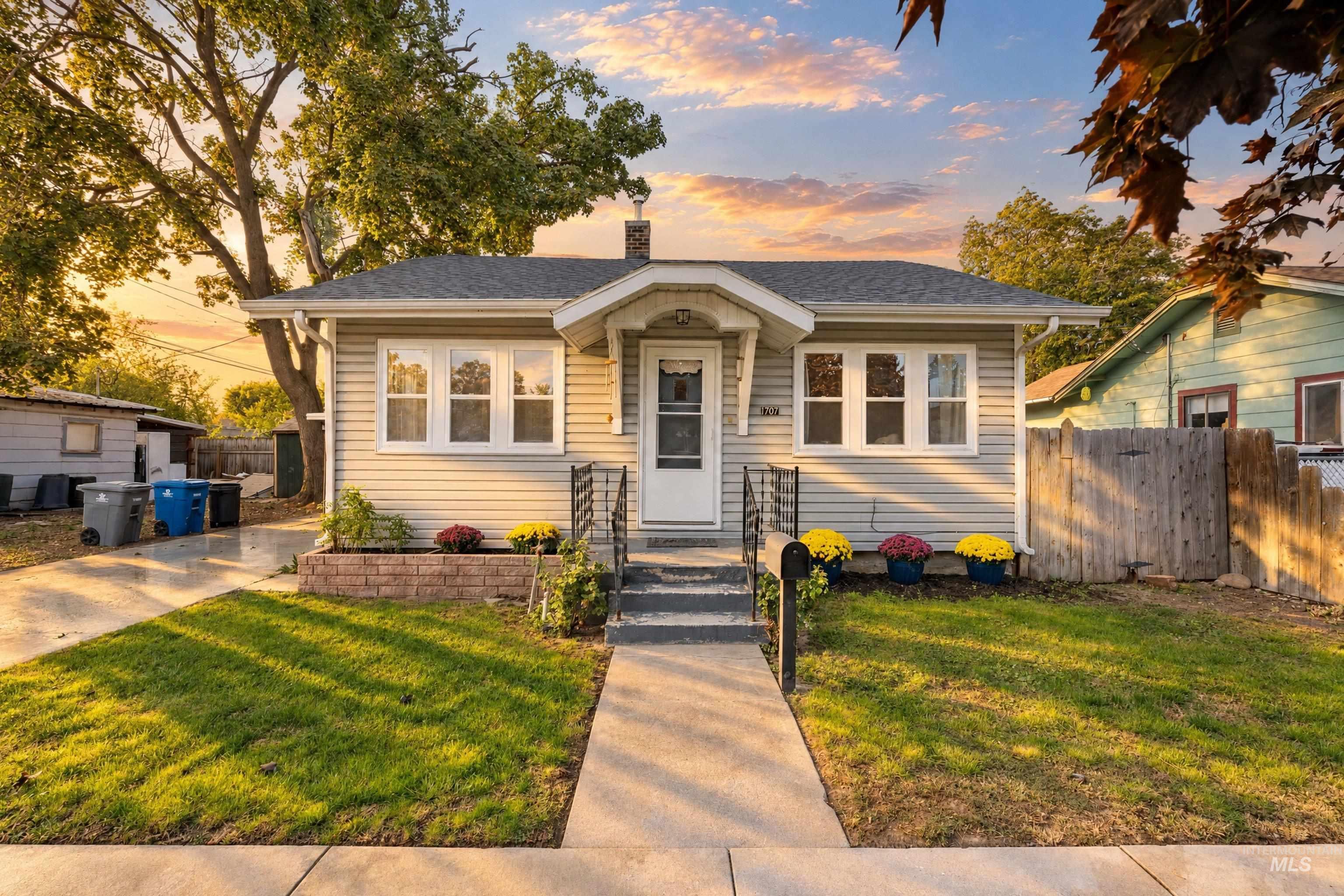 1707 4th St S, Nampa, Idaho 83651, 1 Bedroom, 1 Bathroom, Residential For Sale, Price $290,000,MLS 99002784